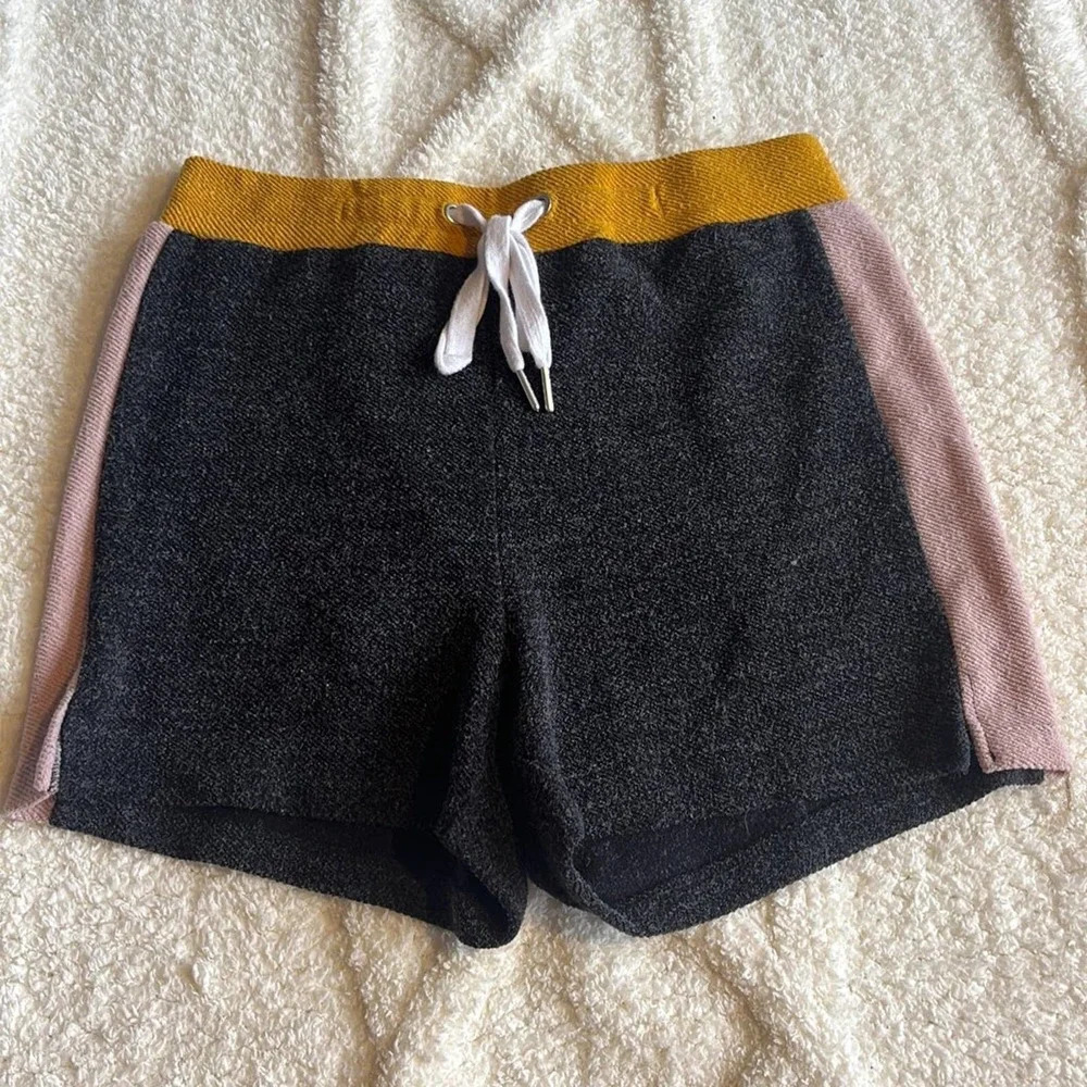 Off Duty Shorts Small